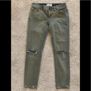 Free People Denim Distressed Green Cropped Size 25